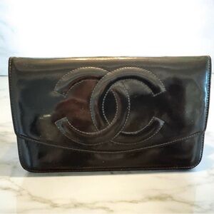 CHANEL Glossy Black Patent Leather Large Wallet